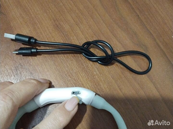 Светящийся ошейник для маленьких собак и кошек