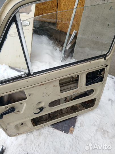 Дверь На ниву 2121