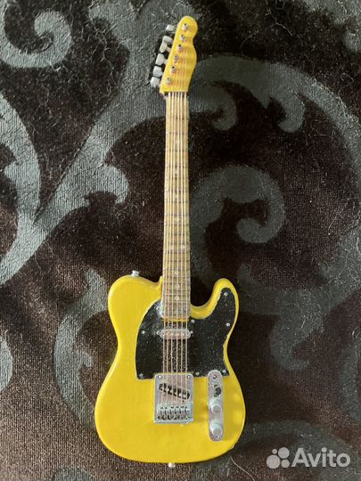 Миниатюрная копия гитары Fender Telecaster