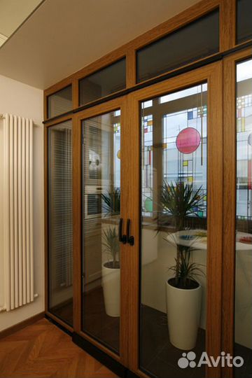 Пластиковая дверь 120х210 76