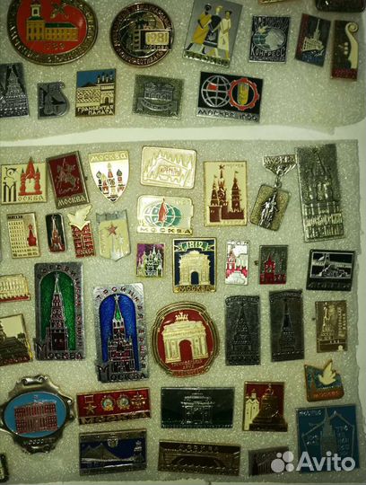 Значки по теме Москва, 140 шт