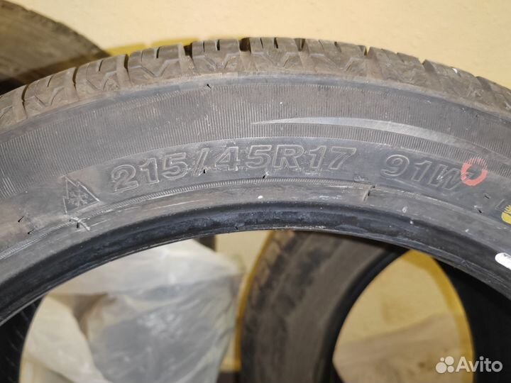 Westlake All Season Z-401 215/45 R17