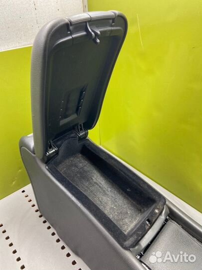 Центральная консоль Mercedes-Benz C-Class W203