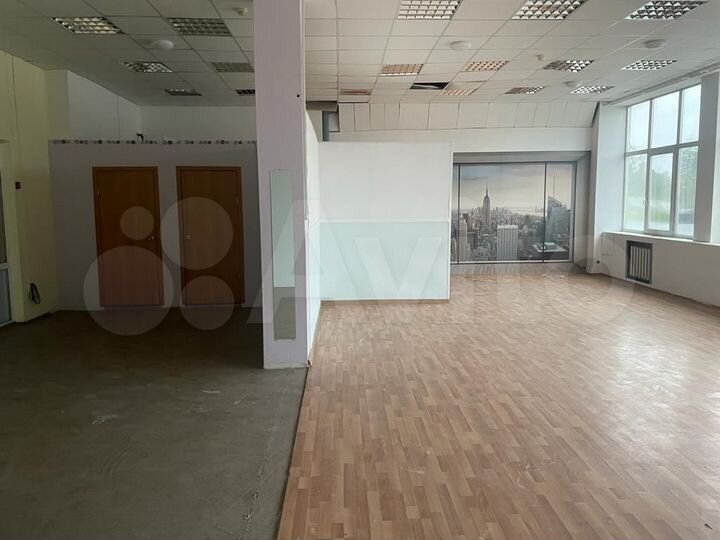 Офисные помещения, 600 м²
