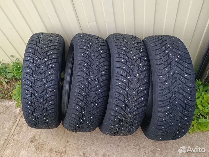 Nokian Tyres Hakkapeliitta 8 185/60 R15 88T
