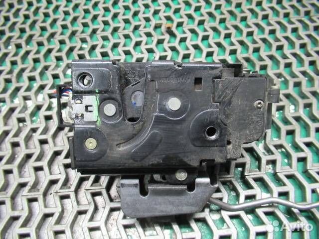 Замок двери передней правой Audi A6 4B/C5 рест