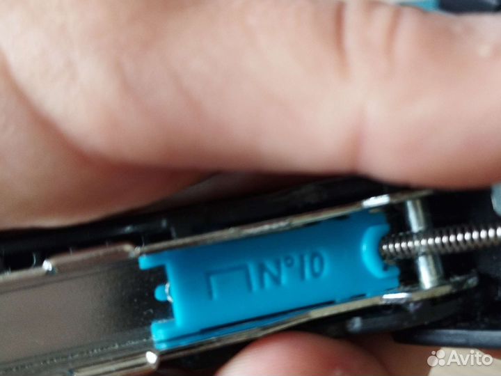 Степлер для бумаги