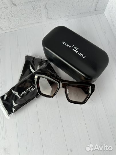 Солнцезащитные очки Marc Jacobs. Оригинал