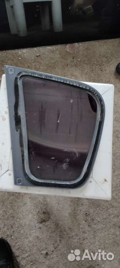 Стекло глухое заднее Citroen C3 Picasso2012