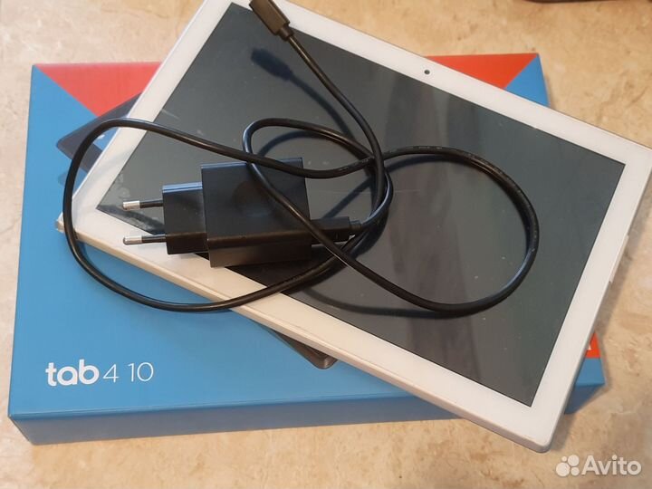 Планшет Lenovo tab 4