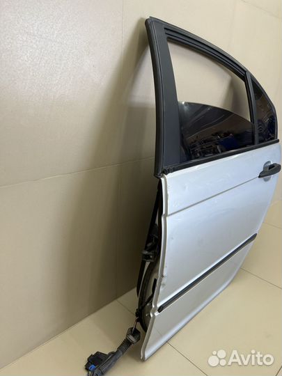 Дверь задняя левая BMW 3 E46