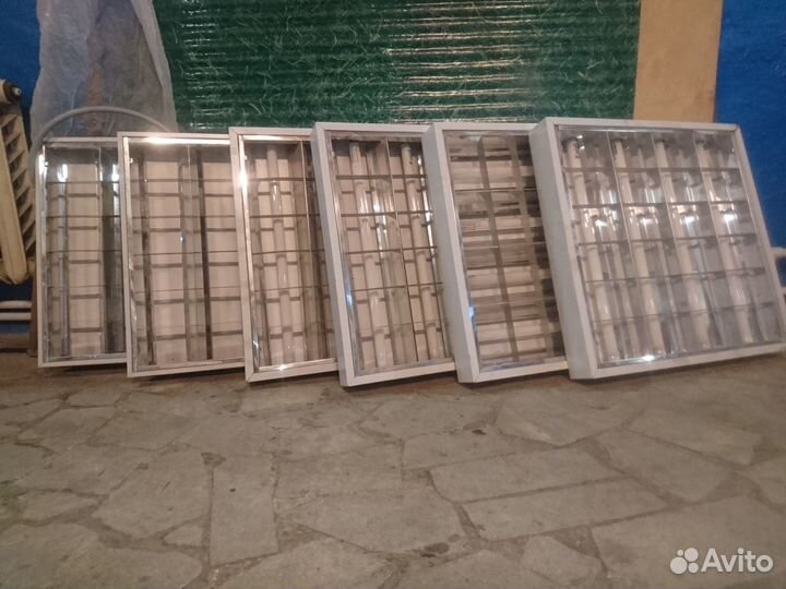 Светильники потолочные люминесцентные