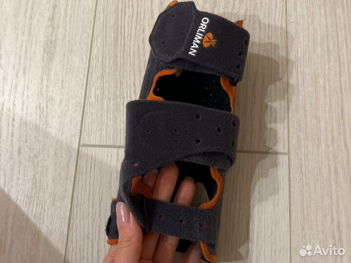 Лангетка на руку ортез запястье