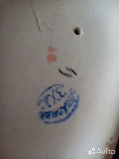 Статуэтка фарфор