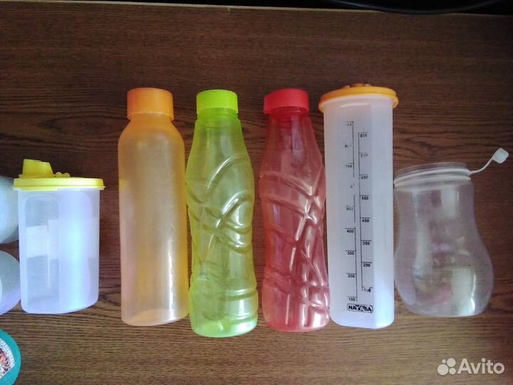 Пластиковая посуда для хранения и пикников