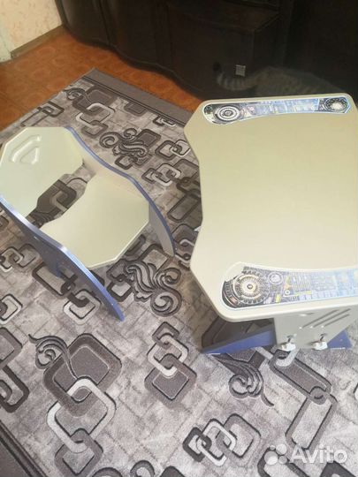 Детский стол и стул