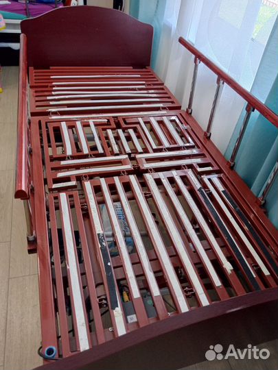 Медицинская кровать для лежачих больных