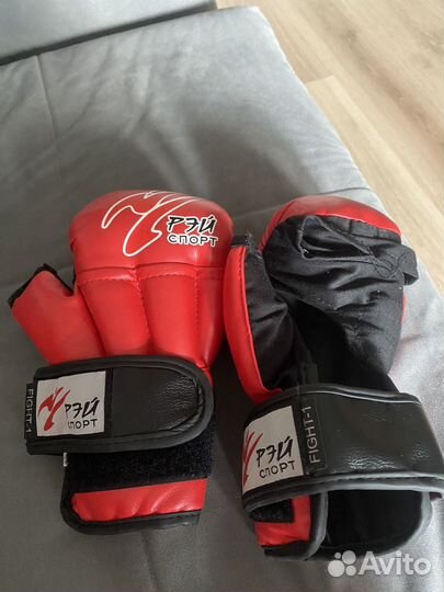 Перчатки для единоборств размер s