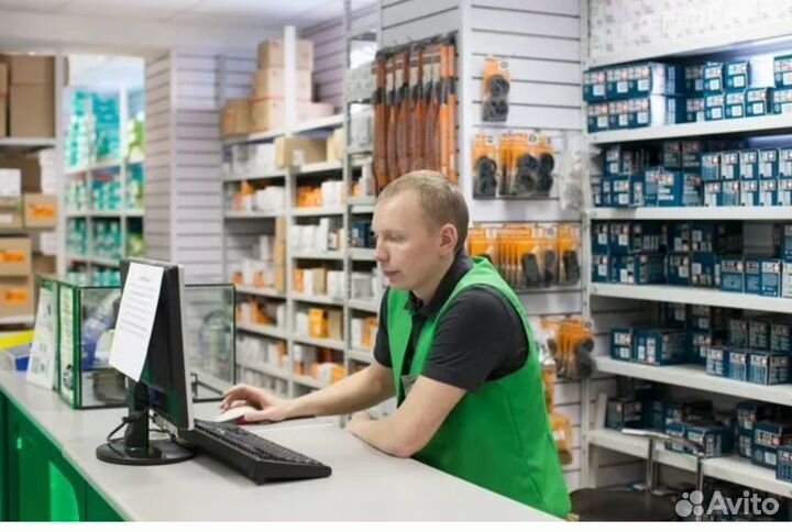 Продавец автозапчастей
