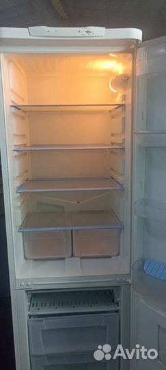 Холодильник Indesit