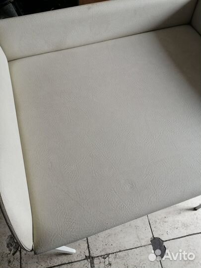 Пеленальный стол