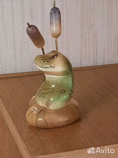 Статуэтка лягушка