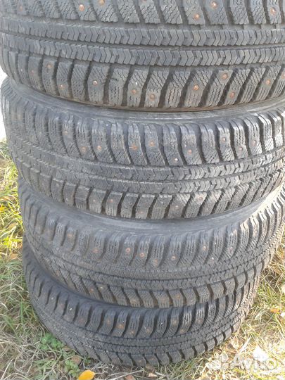 Шины 195/65/15 зимние гисловед на дисках 5/114.3