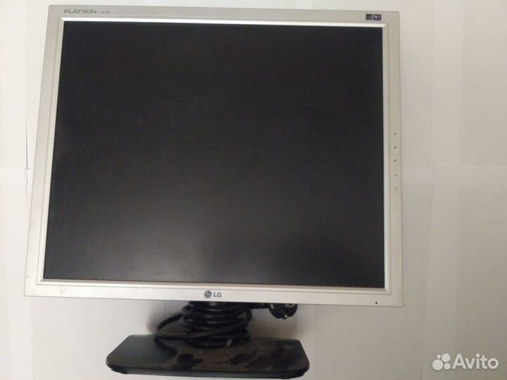 Монитор LG flatron L1918S-SN