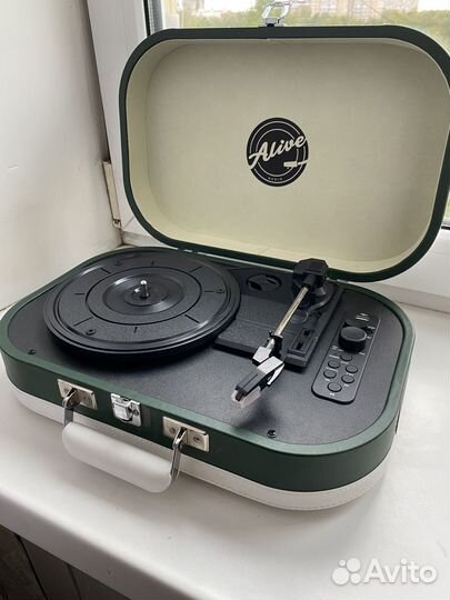 Виниловый проигрыватель