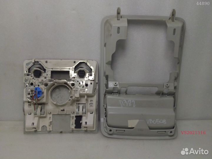 Плафон освещения volkswagen golf 6 передний