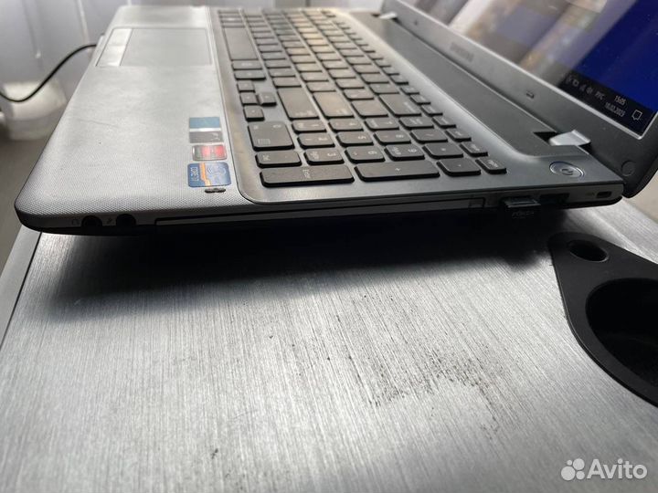 Ноутбук samsung