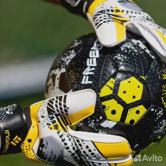 Футбольный мяч