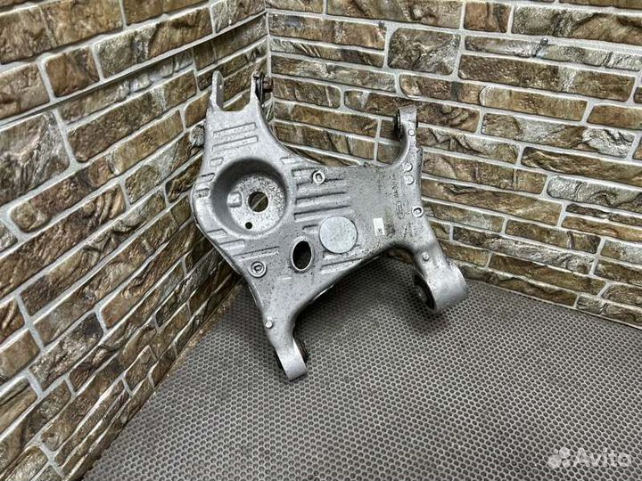 Рычаг подвески нижний задний правый Land Rover