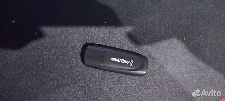 Usb флешка на 64 гб. smartbuy