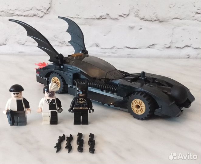 Lego Batman 7781 The Batmobile: Two-Face's Escape