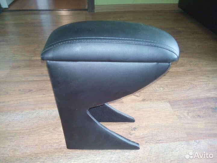 Подлокотник на Nissan Almera G15 седан (2012-2019)