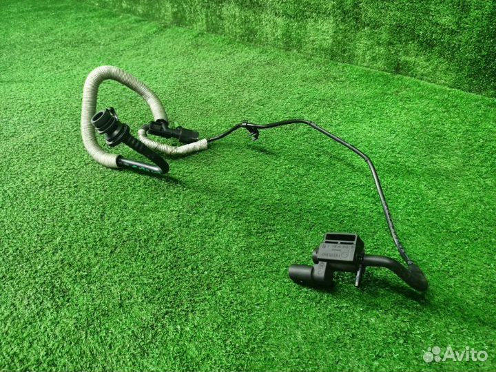 Трубка вакуумная с клапаном Audi Tt 8J CDA 1.8