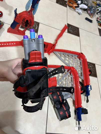 Человек паук,набор паучьи крыльяЛеьающий чел.паук