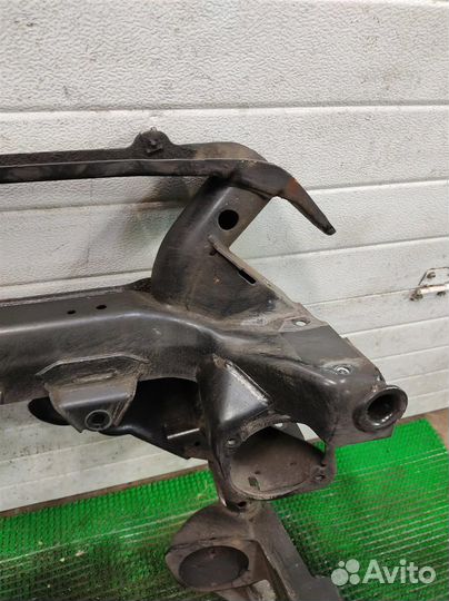 Подрамник передний BMW X3 (E83) 2004