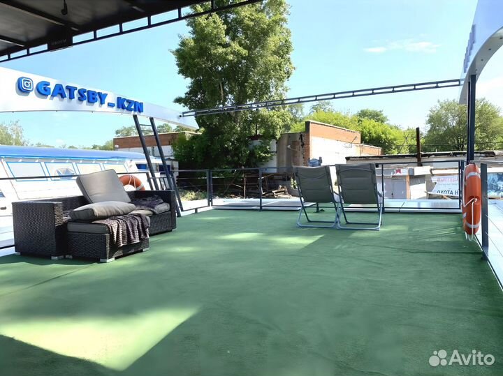 Пенная вечеринка на яхте