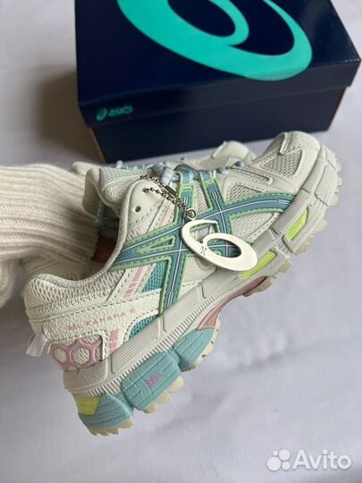 Кроссовки женские asics gel kahana