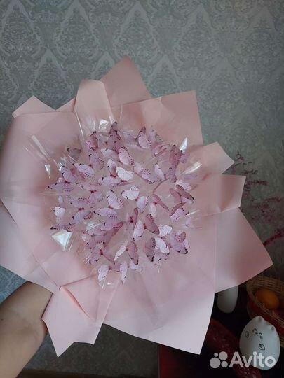 Букет из бабочек светящийся