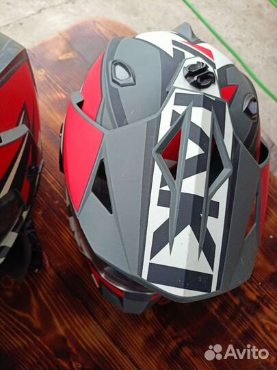 Шлем (кроссовый)