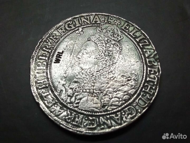 Монета корона Великобритании 1/2 