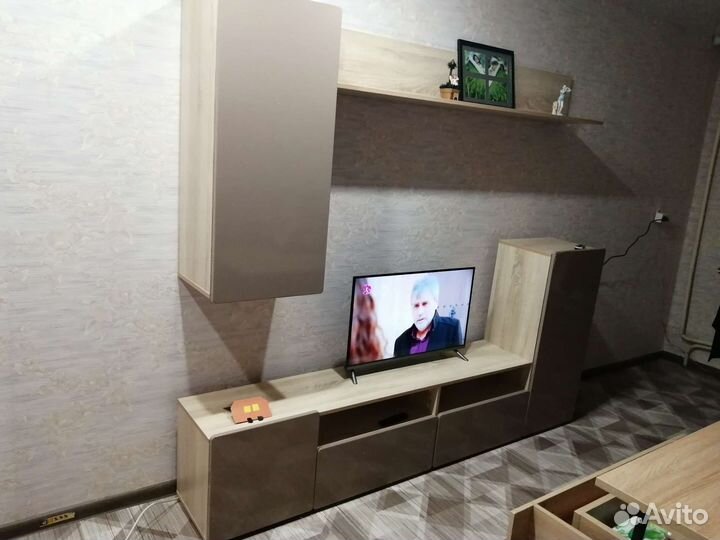 Стенка в гостиную новая