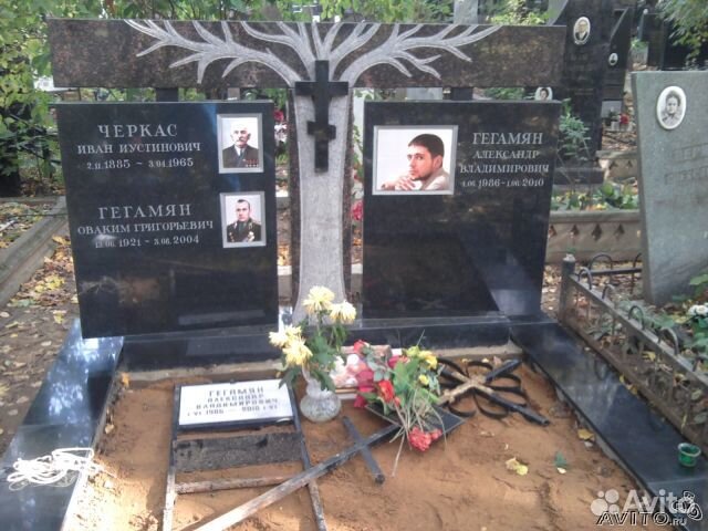 Памятник из гранита