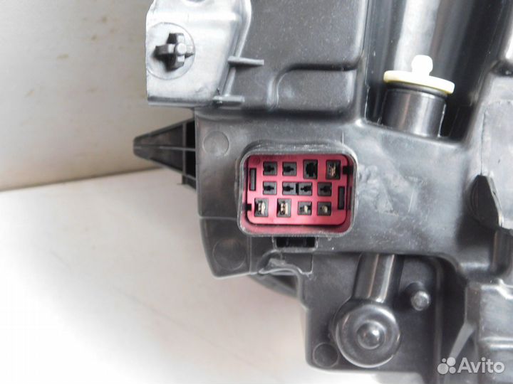 Фара левая Volvo XC60