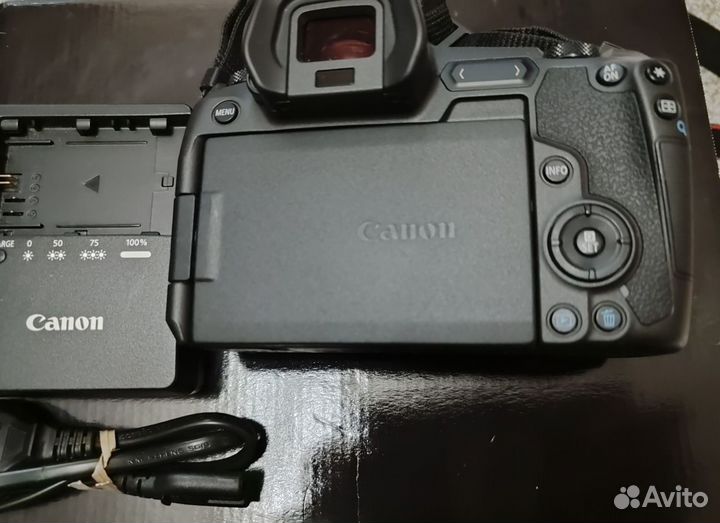 Canon eos R в отличном состоян+ допы