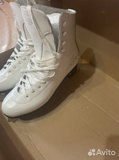 Фигурные коньки 39 размер