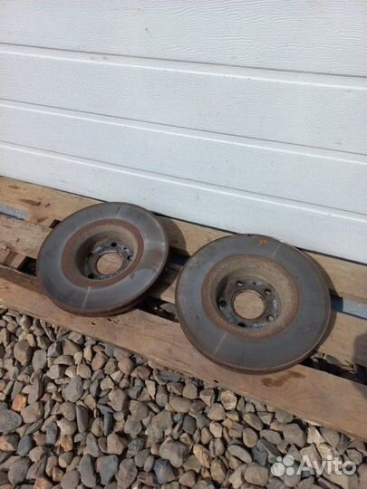 Диск тормозной передний Audi A6 C6 2.8 2010